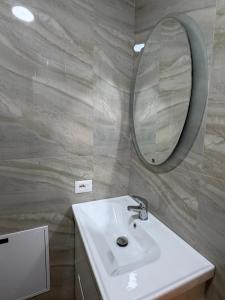 Stylish 2BR Near Pedestrian Area