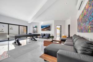 Marbella Lane Grand Private Luxury Home Villa