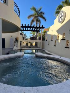 Grand Villa Famlee - multi-family rental sleeps 16