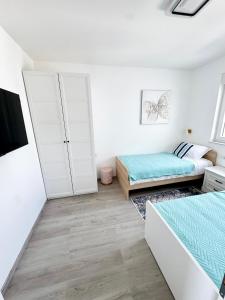 Apartment Infinito, NEW modern 73m2, sea view