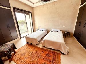 3 Bedroom Villa, Forest View, Walk to Beach & Parking