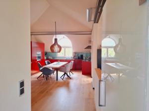 Mansarde Zeder in Privatvilla im Zentrum Merans