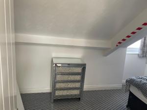 Azalea apartments top floor