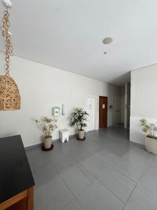 Garden com Varanda, Piscina e Hidro Granja Brasil