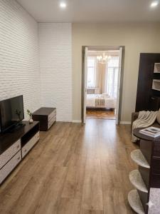 Затишна 2-кімнатна квартира в центрі Львова