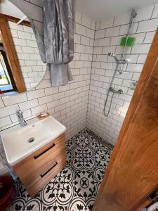 Stary Drewniany Dom blisko jeziora