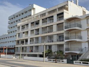 Casa do Mar - modern 3BR Beachfront with Sea View and Terrace in a Prime Location