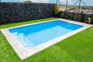 Chalet con piscina cerca de la playa