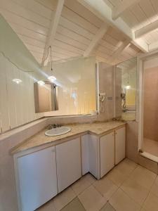F2 Lake Apart Resort
