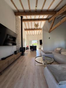 Villa with private pool and garden
