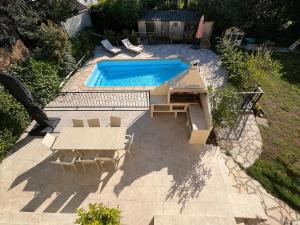 Villa with private pool and garden