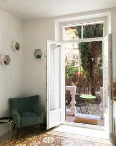Magnifique Appartement avec cour extérieure privée
