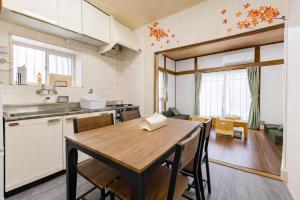 75m2 7bed 10people EnglishSpeakingOK! Exclusive house Shinjuku 13 minutes Shibuya 19 minutesIkebukuro 8 minutes Ueno 9 minutes