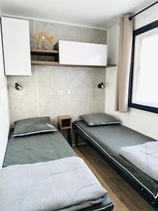 Mobilhome Vias plage La Carabasse Clos 06