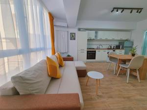 Central Comfort Suites - Geo8
