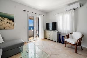 Spitali sea view apartment in town of Tinos