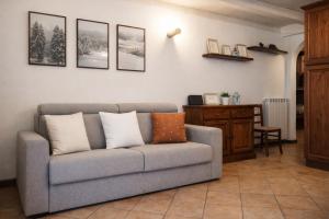 Luxury Tricolare con 6 posti letto e Giardino Privato-Garage & WIFI