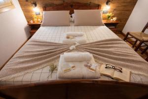Luxury Tricolare con 6 posti letto e Giardino Privato-Garage & WIFI