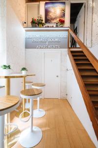 Airbhouse Private Rooms & Apartments