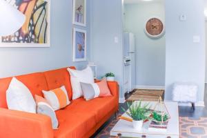 Mountain Monarchy Studio for 2 Condo, Pools, Wifi & Cable