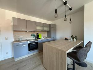 Moderne & sonnige Ferienwohnung mit Lift & Stellplatz in Plauen-Reusa