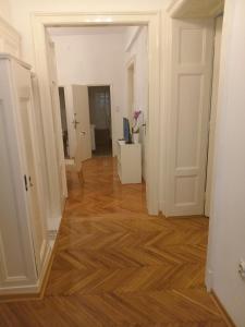 Little bay trosobni apartman