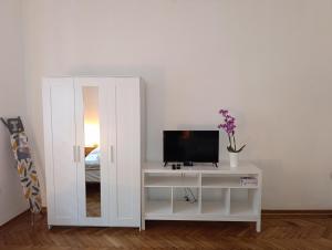 Little bay trosobni apartman