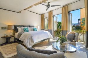 Luxury Home with Rooftop Views, Walk to Centro