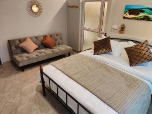 Luxury Grand Bay 40m2 Poolside Groundfloor studio