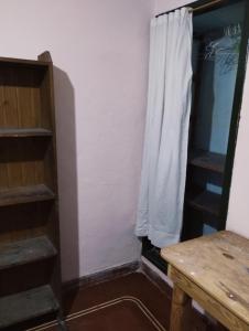Habitaciones individuales amobladas en casa