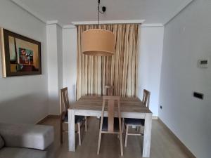Apartamento con amplia terraza y parking privado