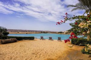 White Villa Heaven - Swim, Lounge & Sunset Magic