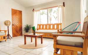 Villas Malaki, tu casa frente al mar en Zihuatanejo