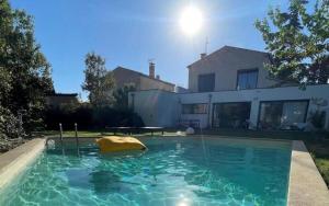 Maison moderne Avignon pour 6 pers Piscine privée