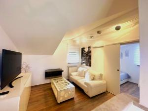 Apartment Villa LAURANA