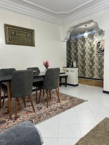 Nouvel appartement dans le quartier central très agréable à proximité de tous les services