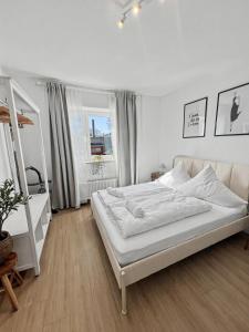 MEGHA Living - 2 Zimmer Appartments mit Küche - Zentral