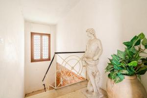 G4 Steps from St Marks Authentic Venetian Home
