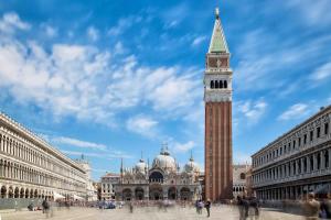 G4 Steps from St Marks Authentic Venetian Home