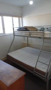 1 bedroom flat which can accommodate 4 to 6 guests