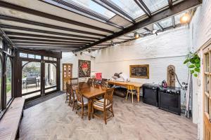 Lee Valley Lodge Upper Floor