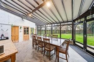 Lee Valley Lodge Upper Floor