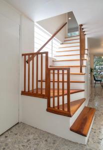 FAST WIFI, Beautiful PH steps away from Masaryk