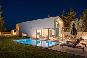 Black Mountain Villas