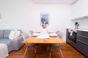 Urban Oasis Suite & Eurovea Riverside