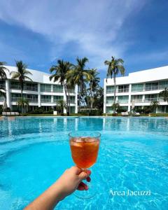 Lujoso Departamento con vista a alberca en Acapulco Diamante