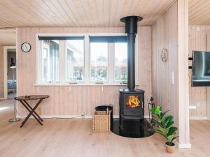 7 person holiday home in Ulfborg-By Traum