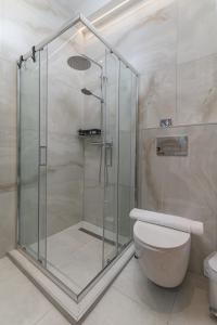 Ethereal Apartments By The Sea- Central & Cozy Stay