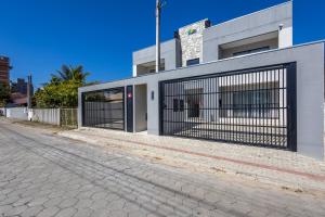 Apto com Churrasqueira próx da Praia