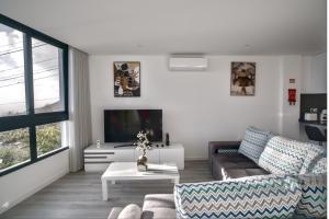 Sunset Viewpoint, New Home with Stunning Sea Views